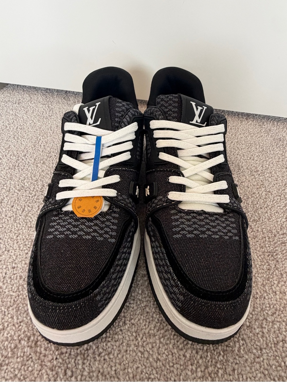 Louis Vuitton Men’s Black and White Low-Top Sneakers - Picture 6 of 9